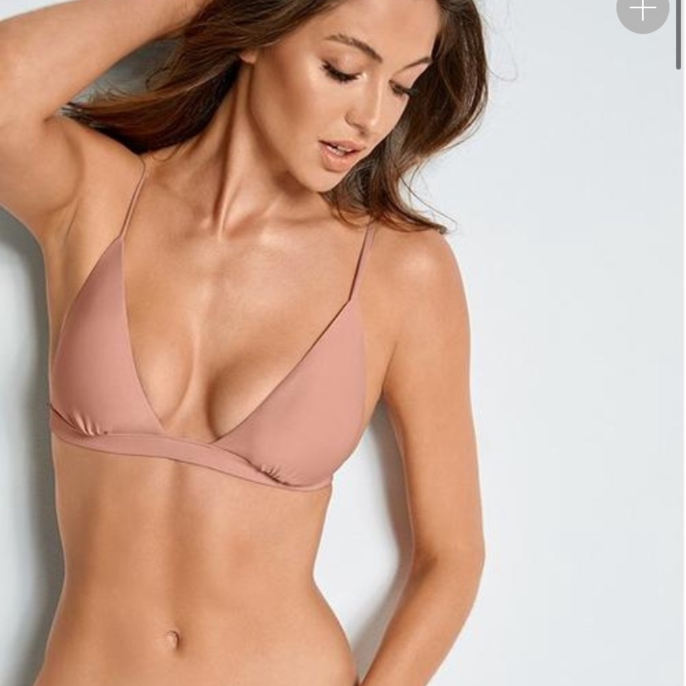 NWT VENUS Fixed Triangle Bikini Top